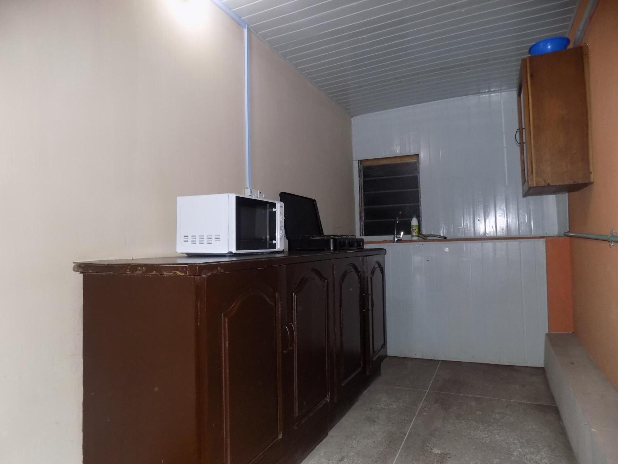 Posh Apartments And Hotel Ikeja Quarto foto