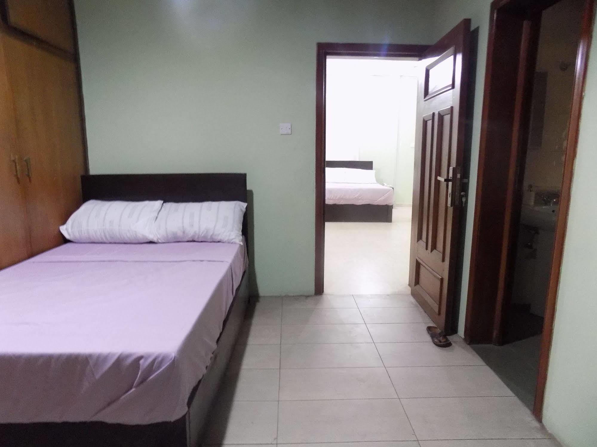 Posh Apartments And Hotel Ikeja Exterior foto